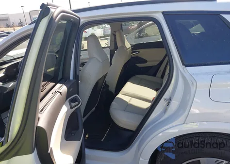 2025 Audi Q6 E-Tron Premium Plus Quattro from USA, damaged, VIN WA124BGF0SA026088